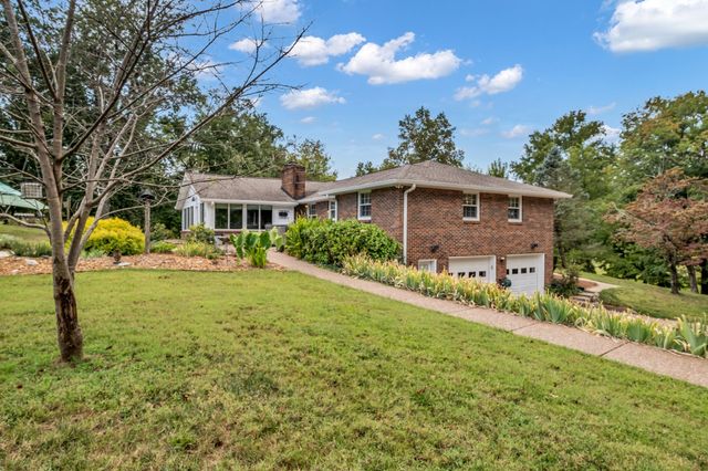 1665 Palmer Rd, Lebanon, TN 37090