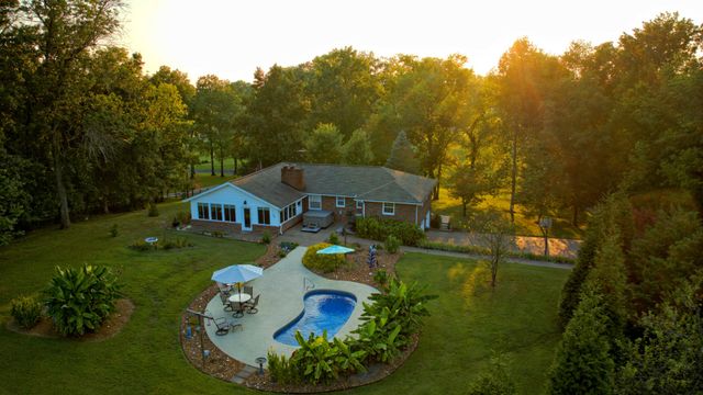 1665 Palmer Rd, Lebanon, TN 37090