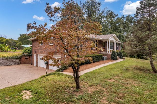 1665 Palmer Rd, Lebanon, TN 37090