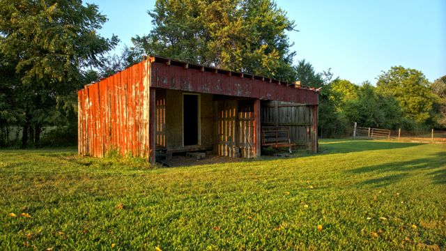 1665 Palmer Rd, Lebanon, TN 37090