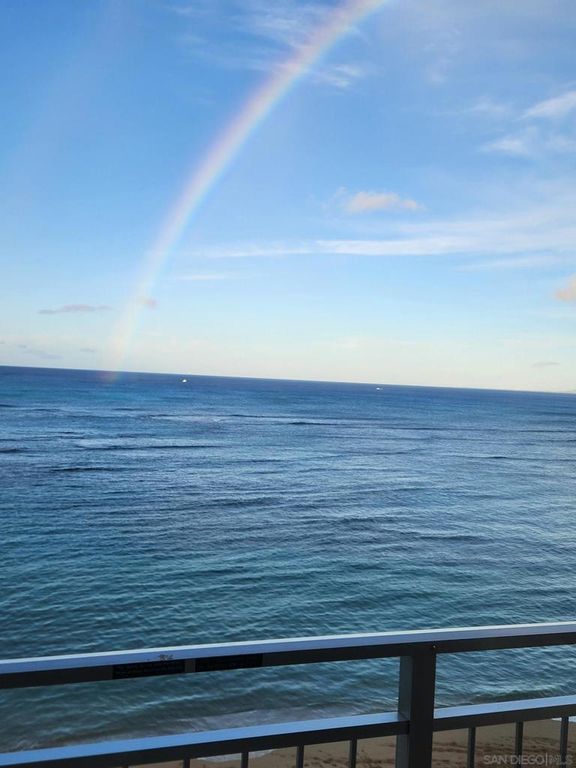 Image 3 of property listing at 1730 Avenida Del Mundo 610, Coronado, CA 92118
