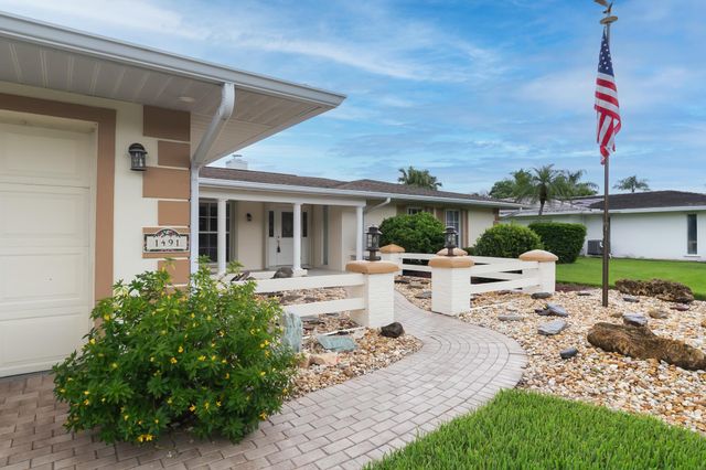 1491 SE Sunshine Avenue, Port St Lucie, FL 34952