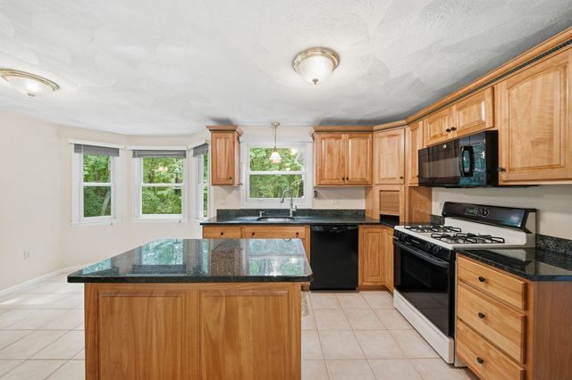 131 Federal St, Wilmington, MA 01887