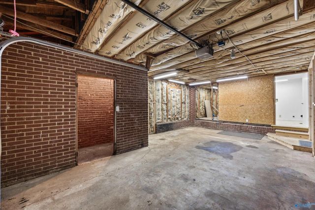 713 Stanhope Drive, Huntsville, AL 35801