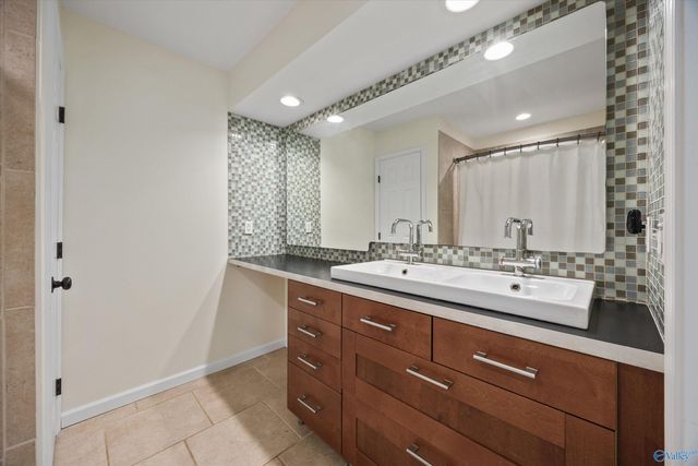 713 Stanhope Drive, Huntsville, AL 35801