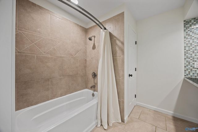 713 Stanhope Drive, Huntsville, AL 35801