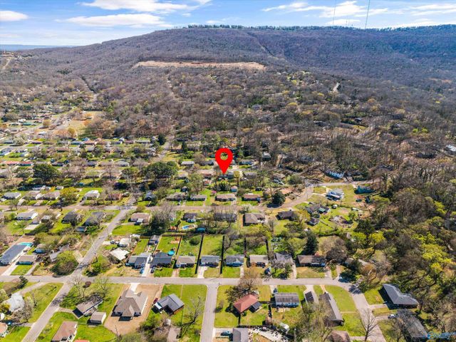 713 Stanhope Drive, Huntsville, AL 35801