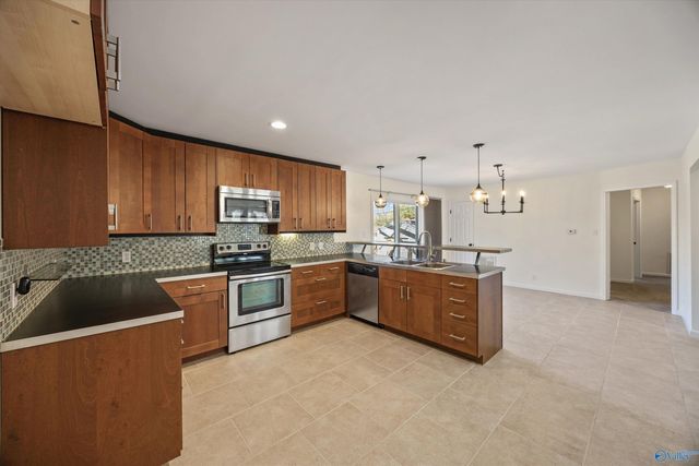 713 Stanhope Drive, Huntsville, AL 35801