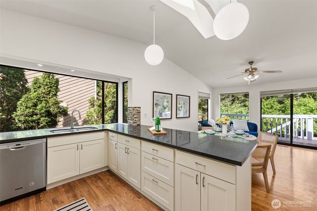 4624 146th Place SE, Bellevue, WA 98006