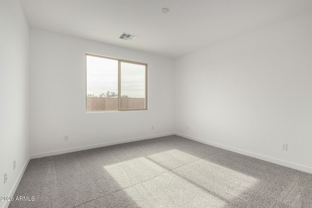 Image 11 of property listing at 5417 W ROYAL PALM Road, Glendale, AZ 85302