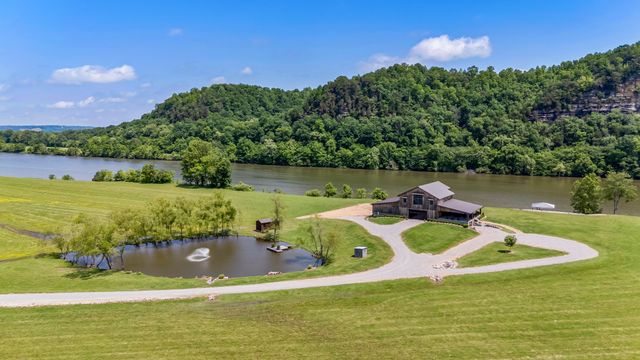 1054 Sunrise Cir, Ashland City, TN 37015