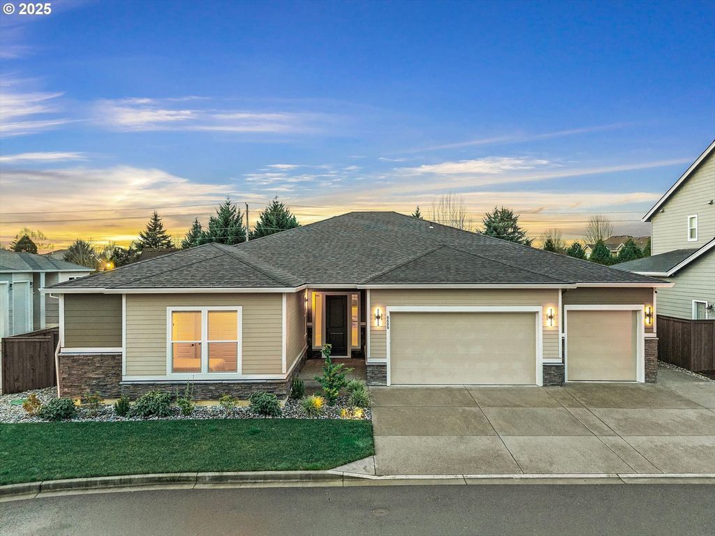 8608 Ne 182ND Pl, Vancouver, WA 98682