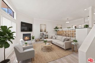 14937 Sherman Way 2, Van Nuys, CA 91405