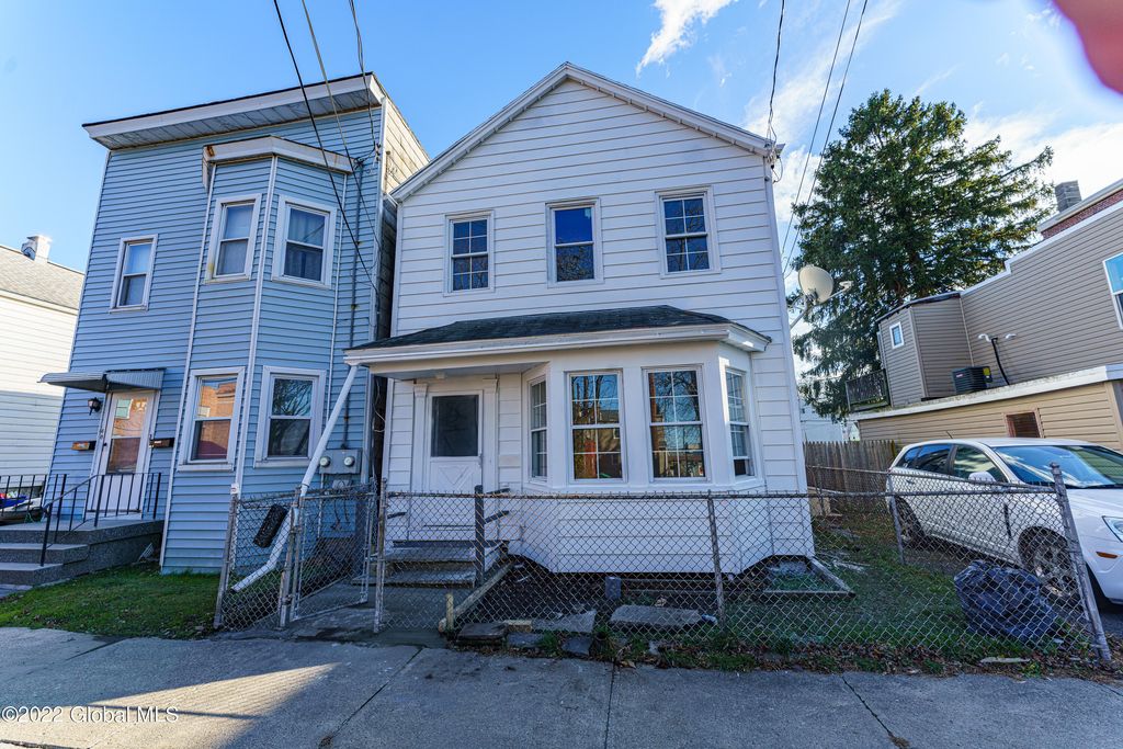 38 Walker Street, Rensselaer, NY 12144