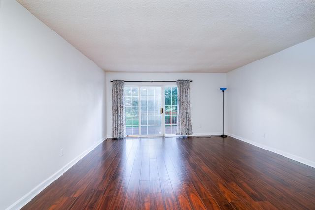 5597 Valencia Park Boulevard, 11E, Hilliard, OH 43026