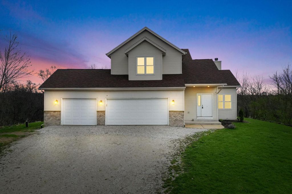 7809 E Wind Lake ROAD, Waterford, WI 53185