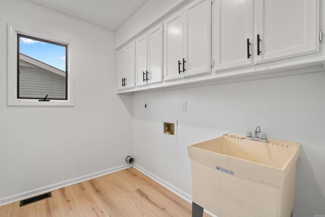 12 Alava Lane, Hot Springs Village, AR 71909