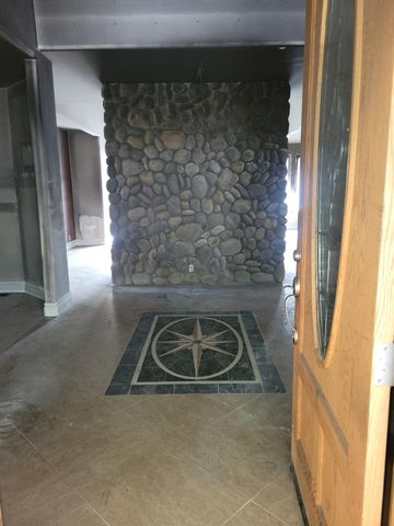 7131 Helmrich Ln, Placerville, CA 95667