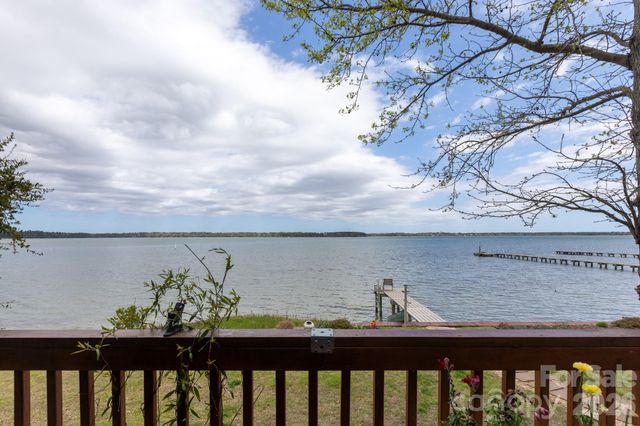 211 Fannie Creek Lane, Sneads Ferry, NC 28460