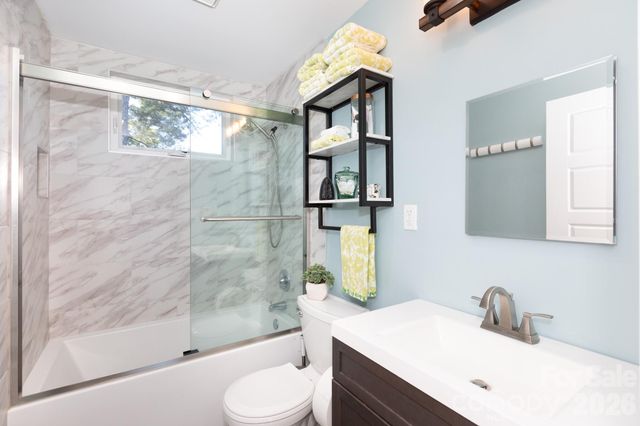 211 Fannie Creek Lane, Sneads Ferry, NC 28460