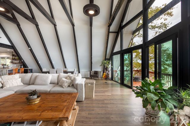 211 Fannie Creek Lane, Sneads Ferry, NC 28460