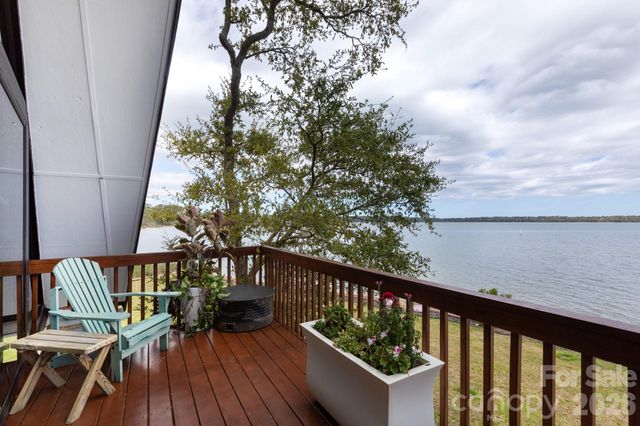 211 Fannie Creek Lane, Sneads Ferry, NC 28460