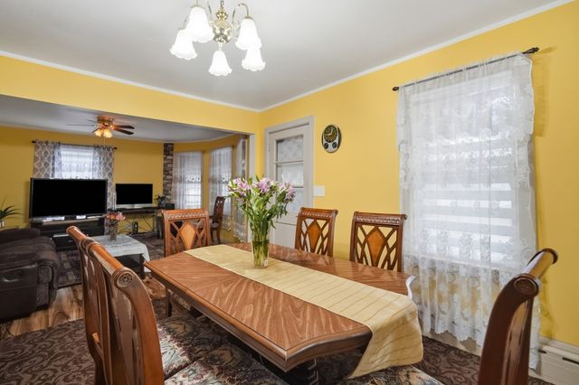 96 Stewart St, Chicopee, MA 01020
