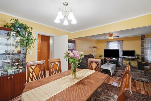 96 Stewart St, Chicopee, MA 01020