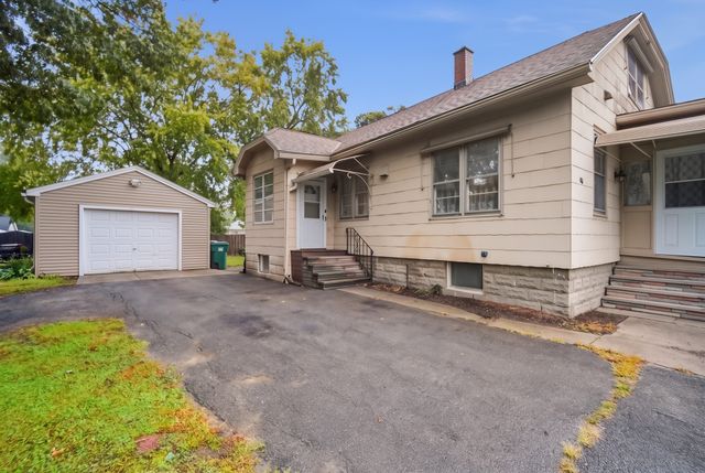 96 Stewart St, Chicopee, MA 01020