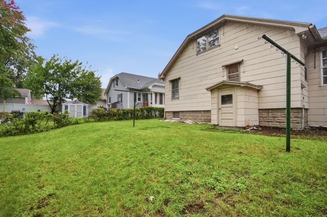 96 Stewart St, Chicopee, MA 01020