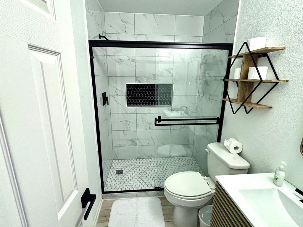 208 Gila Cliff DR, Pflugerville, TX 78660