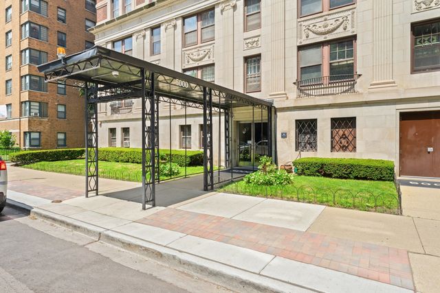 5000 N Marine Drive 7D, Chicago, IL 60640