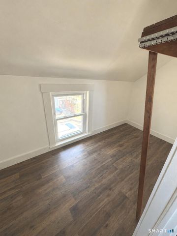 24 Park Street, Stafford, CT 06076
