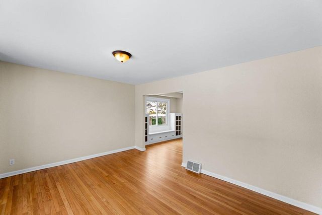 2155 S 89th STREET, West Allis, WI 53227