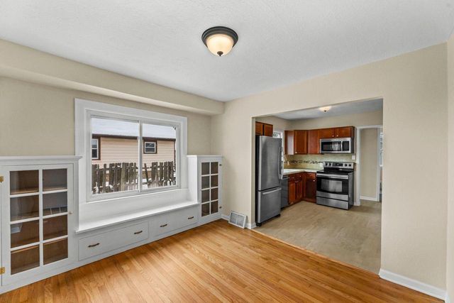 2155 S 89th STREET, West Allis, WI 53227