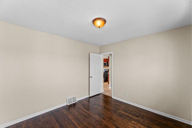 2155 S 89th STREET, West Allis, WI 53227