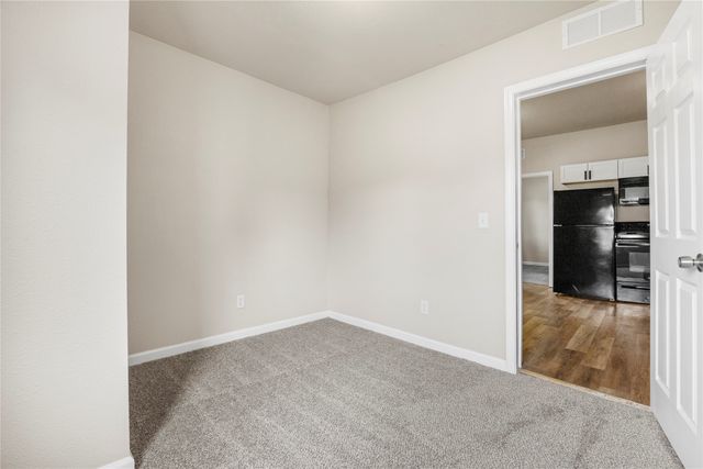 2925 E 37th Street, Des Moines, IA 50317