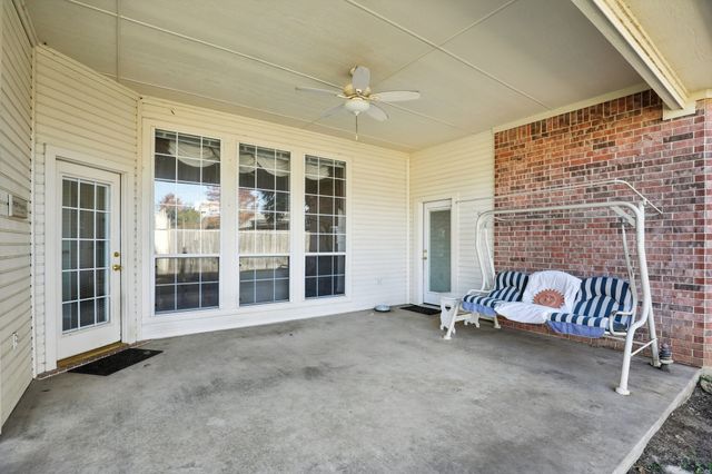 530 Queens Way, Grand Prairie, TX 75052