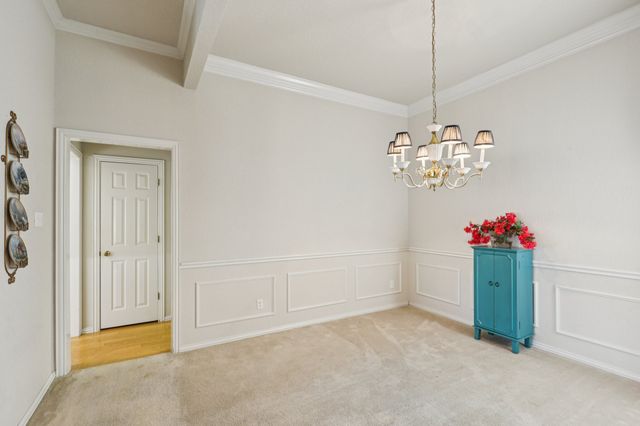 530 Queens Way, Grand Prairie, TX 75052