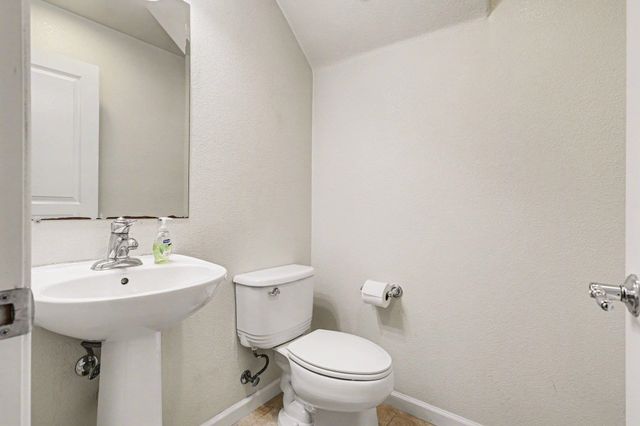 2717 10Th St, San Pablo, CA 94806