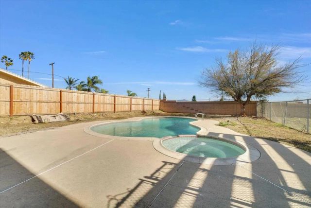 547 N Fillmore Avenue, Rialto, CA 92376