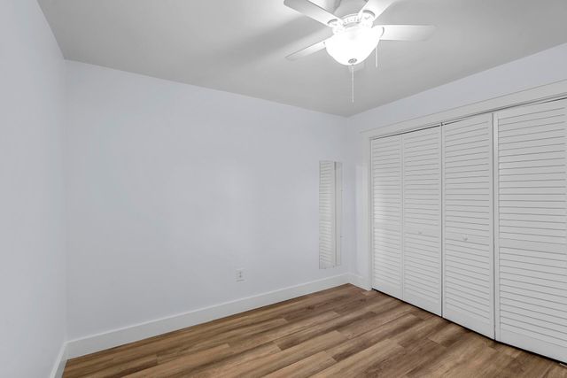 404 Saint Charles Court Court, Charleston, SC 29407