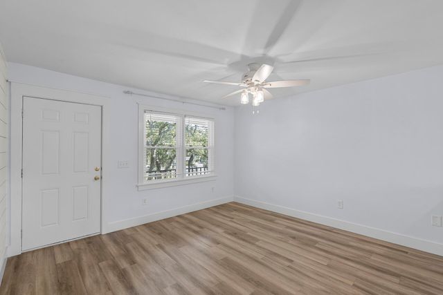 404 Saint Charles Court Court, Charleston, SC 29407