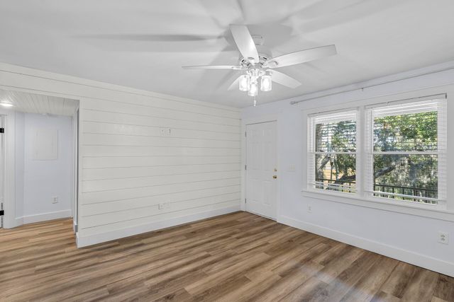 404 Saint Charles Court Court, Charleston, SC 29407