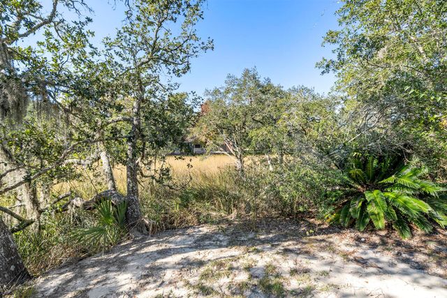 404 Saint Charles Court Court, Charleston, SC 29407