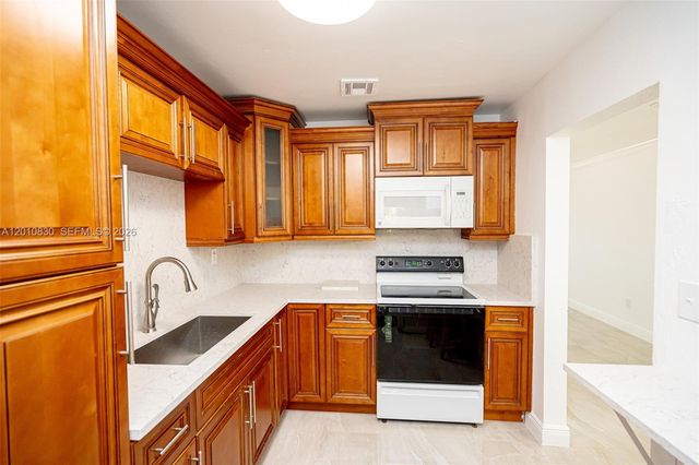 18010 NW 48th Ct, Miami Gardens, FL 33055