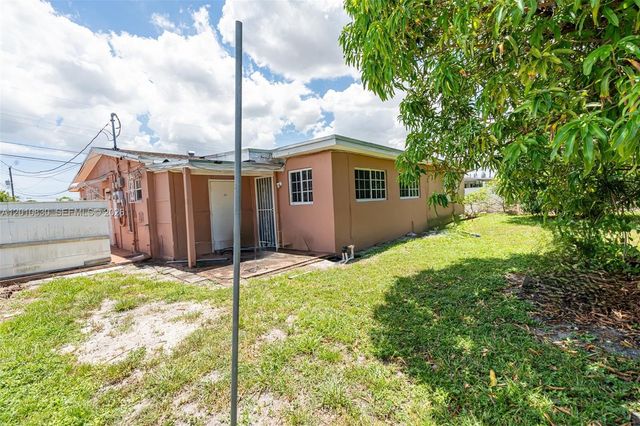 18010 NW 48th Ct, Miami Gardens, FL 33055