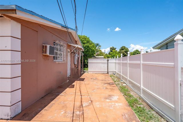 18010 NW 48th Ct, Miami Gardens, FL 33055