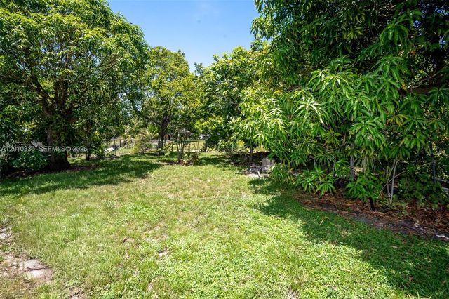 18010 NW 48th Ct, Miami Gardens, FL 33055