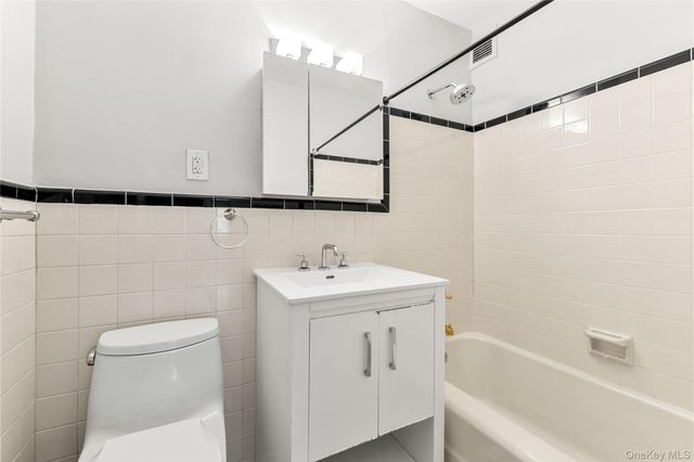 102-10 66 Road 8D, Forest Hills, NY 11375
